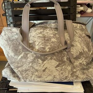 Camo barely used lululemon bag